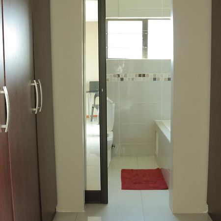 Tap'S Home Away From Home Gaborone Extérieur photo
